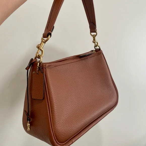 COACH Cary Crossbody Bag, Camel Brown Leather SOLD OUT ONLINE - Picture 2 of 6